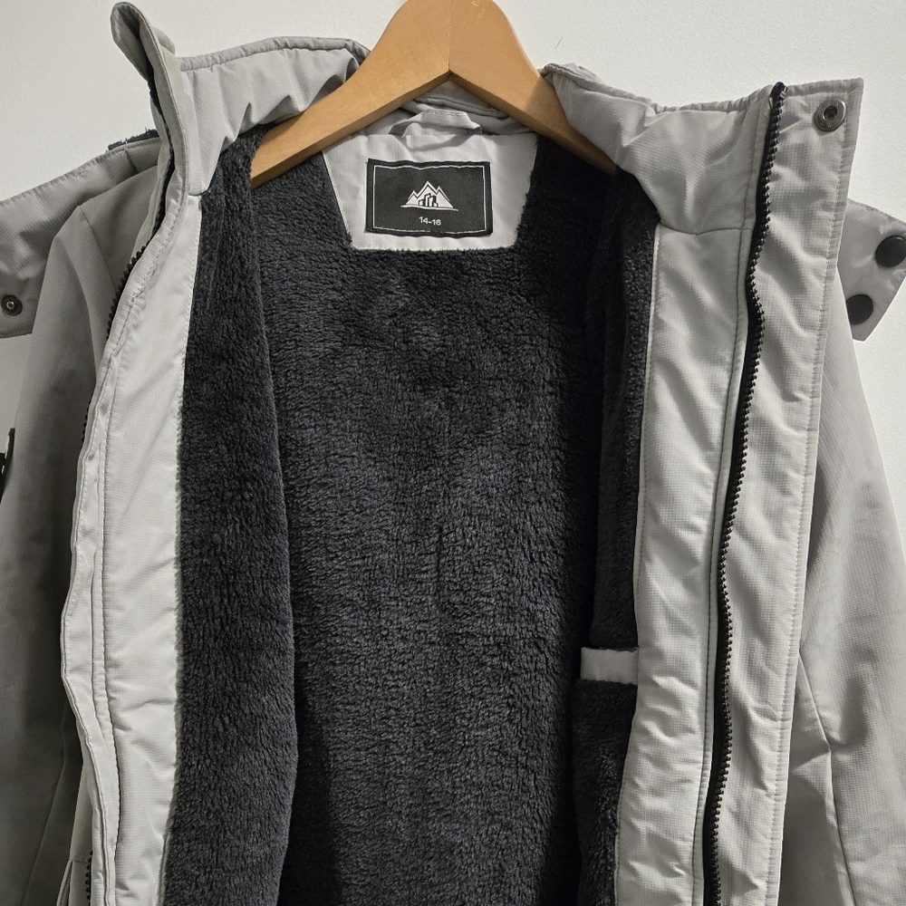 Boys outlined Grey XL winter jacket